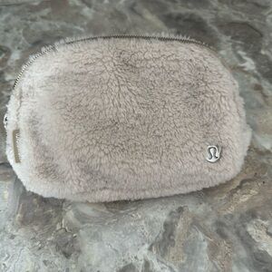 Sherpa Lululemon belt bag